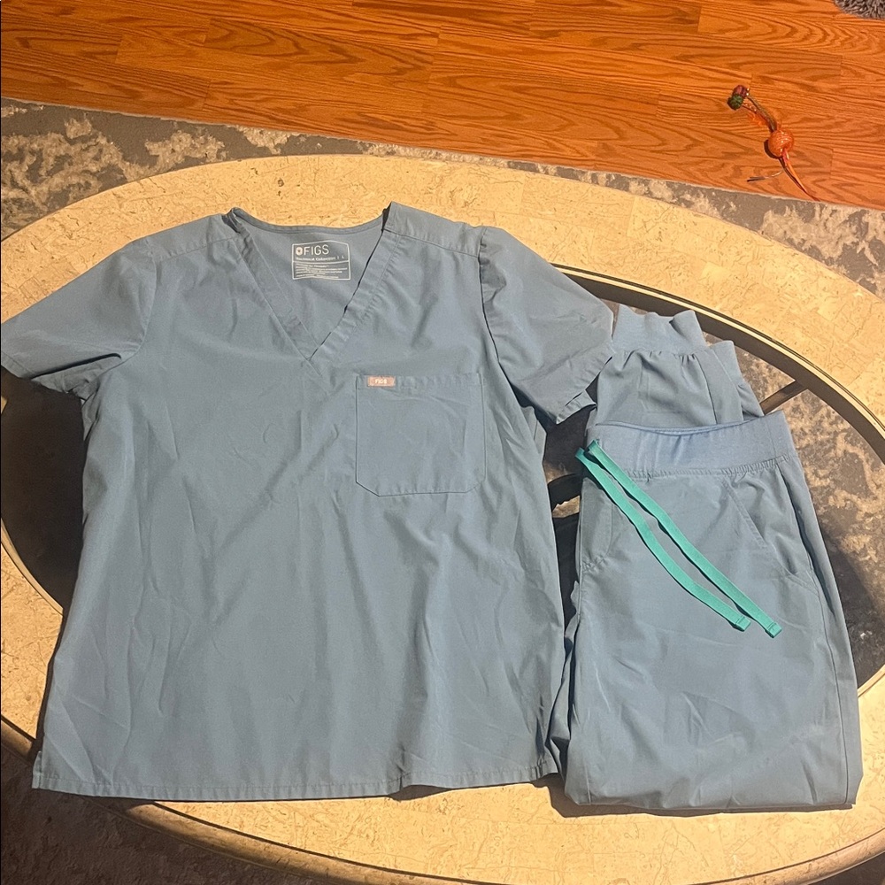 Figs Earl Grey/ Blue Scrub Set
